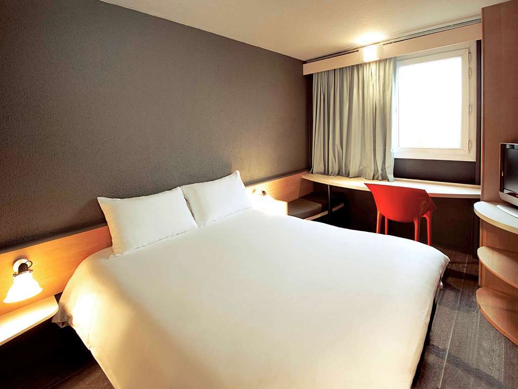 Ibis Chateau De Fontainebleau Phòng bức ảnh